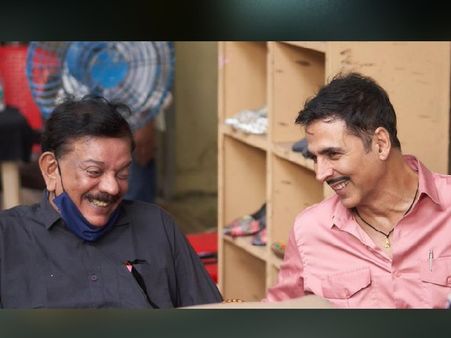 प्रियदर्शन की अगली कॉमेडी फिल्म कर रहे हैं अक्षय कुमार? सेट से शेयर की लेटेस्ट तस्वीर