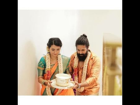 KGF 2 की रिलीज से पहले स्टार यश ने खरीदा करोड़ों का आलीशान घर, वायरल हुईं तस्वीरें