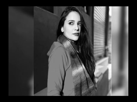 डायरेक्टर ने मुझे क्लीवेज दिखाने और थाई एक्सपोज वाले कपड़े पहनने को बोला, ये सुनकर मैं हैरान हो गई