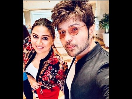 हिमेश रेशमिया जन्मदिन: दूसरी पत्नी सोनिया कपूर दिखती हैं इतनी बोल्ड, तोड़ दी थी 22 साल पुरानी शादी