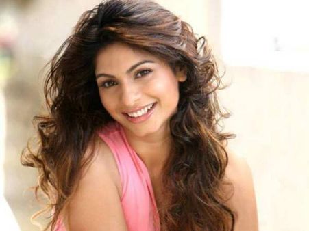 'मेरे एक तरफ अजय देवगन हैं, तो दूसरी तरफ काजोल और मुझे देखें'- तनीषा मुखर्जी ने नेपोटिज्म डिबेट को बताया बकवास