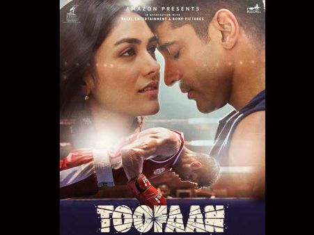 फरहान अख्तर ने फैंस को दिया 