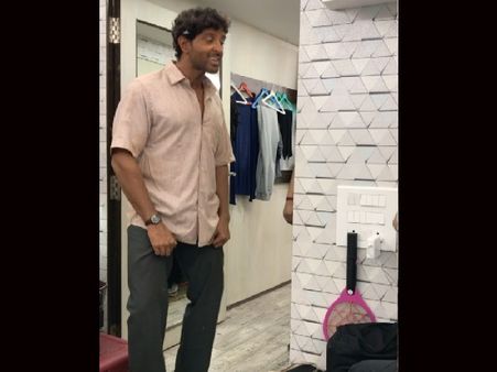 सुपर 30 के दो साल, बिहारी भाषा में 'कोई मिल गया' का ये गाना गाते नजर आए ऋतिक रोशन, Video