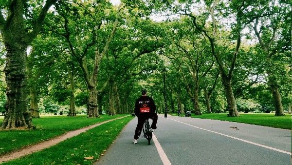 लंदन में कई दिन से क्वारंटीन थे अक्षय कुमार, आज निकले बाहर तो कर डाला ऐसा पोस्ट!