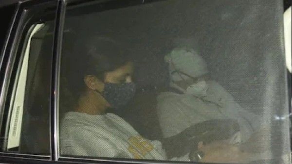 लीलवती अस्पताल में भर्ती अभिषेक बच्चन को देर देखने पहुंचे अमिताभ बच्चन और श्वेता नंदा!