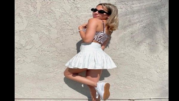 बिकिनी पहन आलिया कश्यप का दोस्तों के साथ बोल्ड वेकेशन,5 तस्वीरों से पानी में लगाई आग