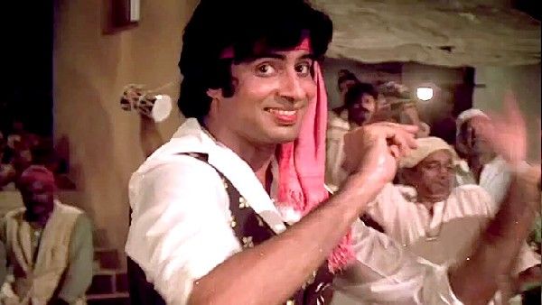 अमिताभ बच्चन ने 'खइके पान बनारस वाला' गाने के साथ उड़ाया खुद का मजाक, श्वेता बच्चन ने किया रिएक्ट!