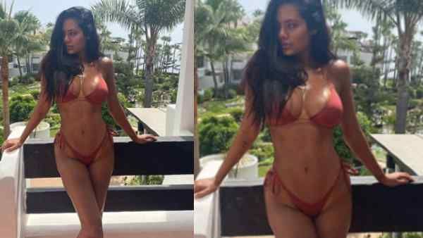 ईशा गुप्ता ने पहनी स्ट्रिंग बिकीनी और पोस्ट कर दी तस्वीर, इंटरनेट पर मची है तबाही