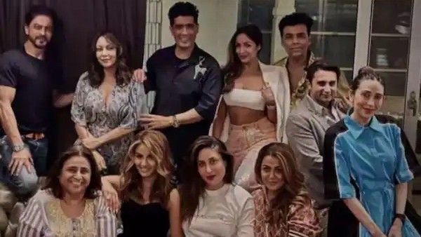 'पठान' से पहले शाहरुख खान की पार्टी- गौरी, करीना कपूर व करण जौहर साथ- धमाकेदार तस्वीर