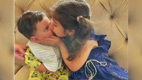 Pic Of The Day: कुर्ता - जैकेट में इनाया दीदी से राखी बंधवाते करीना - सैफ - तैमूर के छोटे नवाब जेह अली खान