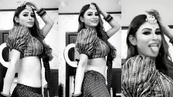 मौनी रॉय ने 'ले के पहला पहला प्यार' पर किया जबरदस्त सेक्सी डांस, फैंस ने की तारीफ, यहां देंखे VIDEO