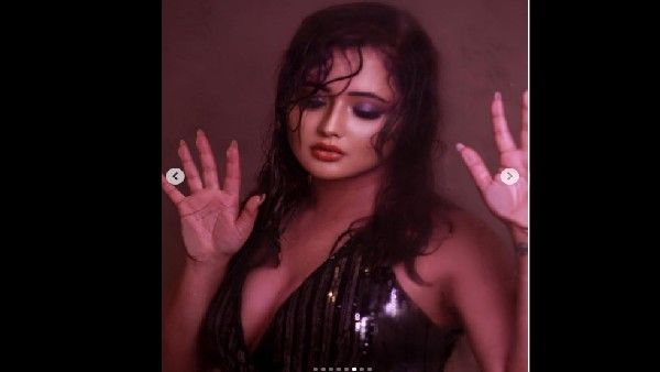 शॅावर के नीचे रश्मि देसाई का पहली बार कातिलाना फोटोशूट, फैंस ने बोला सबसे HOT