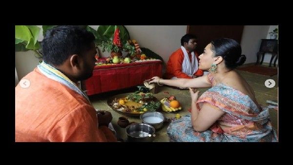 स्वरा भास्कर के घर में गृहप्रवेश पूजा- हवन, ट्रोलर ने बोला- फेक भक्त, मौलवी बुलाना था