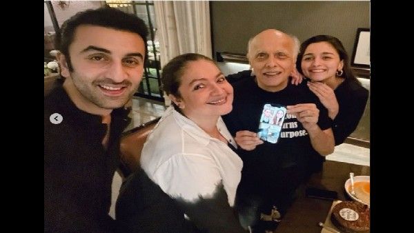 पिता महेश भट्ट का 73 वां बर्थडे, आलिया भट्ट- रणबीर कपूर ने दिया सरप्राइज PHOTOS