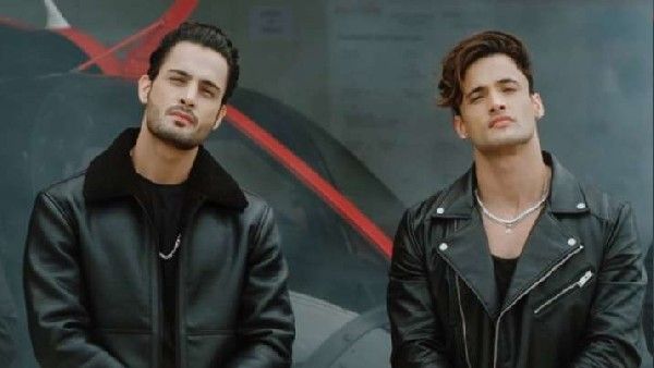 आसिम रियाज के भाई उमर रियाज ने ट्वीट करते हुए किया ऐलान, बिग बॉस 15 का बन रहे हैं हिस्सा!