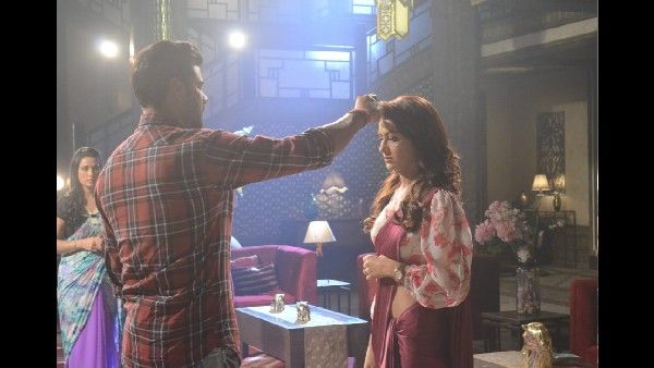 कुमकुम भाग्य में सबसे बड़ा ट्विस्ट- फिर हुई अभि-प्रज्ञा की शादी, देखिए तस्वीरें