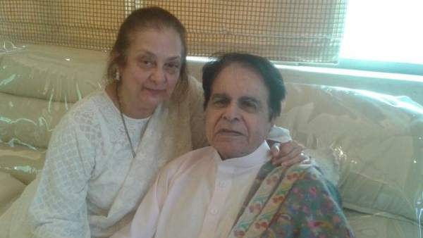 सायरा बानो आईसीयू में भर्ती, तबीयत बिगड़ने के बाद 3 दिन पहले अस्पताल में कराया गया था एडमिट