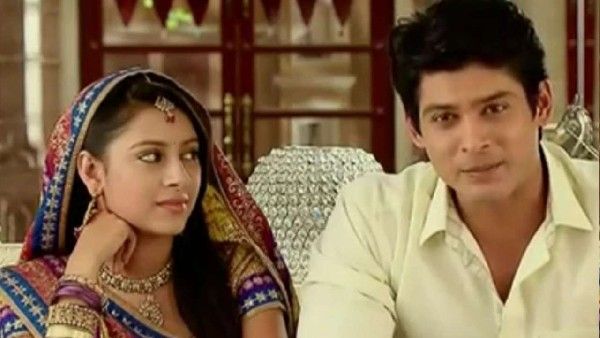 सिद्धार्थ शुक्ला के निधन से दुखी प्रत्युषा बनर्जी के पिता- मैंने बेटा खो दिया, जबरदस्ती मुझे पैसे भेजे थे