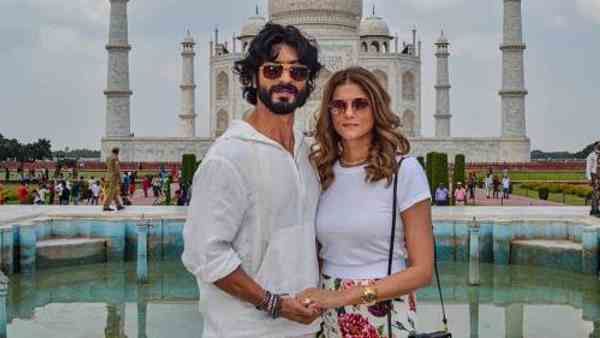 कमांडो एक्टर विद्युत जामवाल ने की विराट कोहली की स्टाईलिस्ट नंदिता महतानी से सगाई, तस्वीरें वायरल