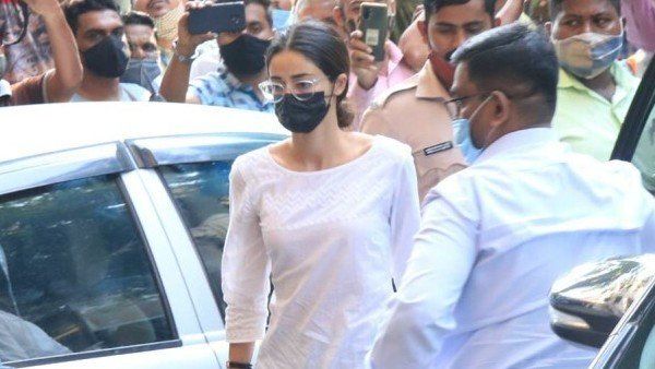 ड्रग्स मामले में एनसीबी ने दर्ज किया अनन्या पांडे का बयान; शुक्रवार को भी जारी रहेगी पूछताछ