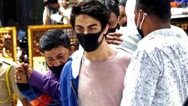 शाहरूख खान ने आर्यन खान को भेजे 4500 रूपये, कैदी नं. N956 ने शुरू किया जेल का खाना