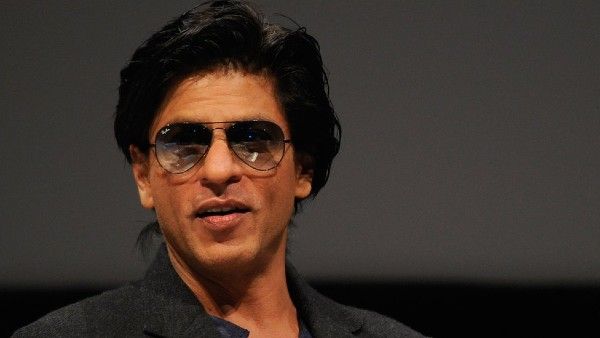 इस पत्रकार ने शाहरुख खान को कहा 'मुस्लिम सुपरस्टार', ट्विटर पर हंगामा, फैंस उतरे सपोर्ट में!