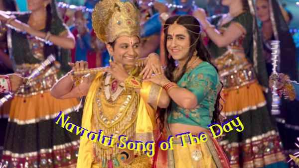 Navratri Song of The Day - महाअष्टमी के दिन राधे राधे पर खेलिए डांडिया ड्रीम गर्ल आयुष्मान खुराना के साथ