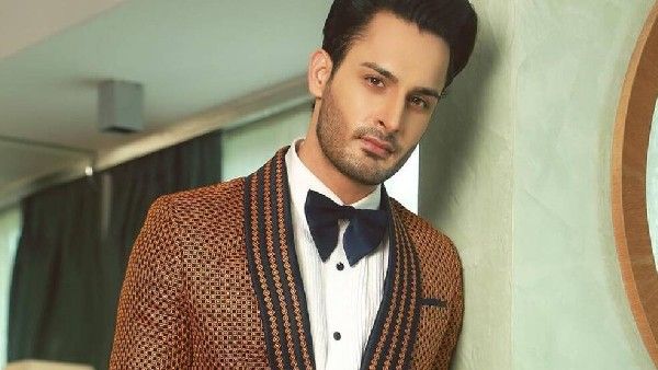 Bigg Boss 15: कौन हैं बिग बॉस 15 के कंटेस्टेंट उमर रियाज- जानें करियर, अफेयर से लेकर पूरी प्रोफाइल