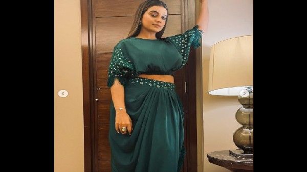 Video भोजपुरी स्टार अक्षरा सिंह का 'आओ हुजूर सांग' पर कातिलाना अंदाज, फैंस ने बोला आग