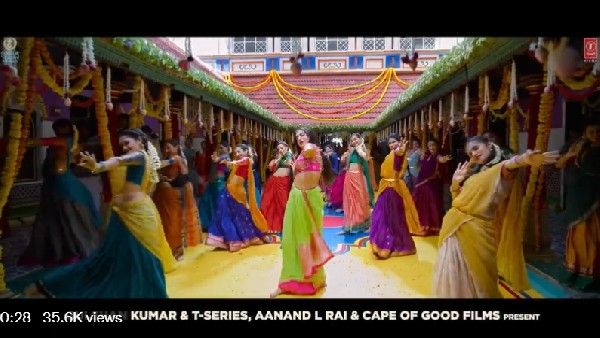 'अतरंगी रे' का गाना 'चका चक' हुआ रिलीज, अक्षय कुमार ने की सारा अली खान की तारीफ!