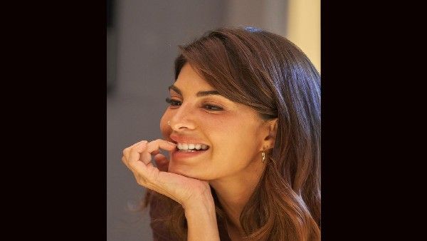 रामसेतु की शूटिंग पर लौटीं जैकलीन फर्नांडीज, खूबसूरत तस्वीर के साथ किया ऐलान!