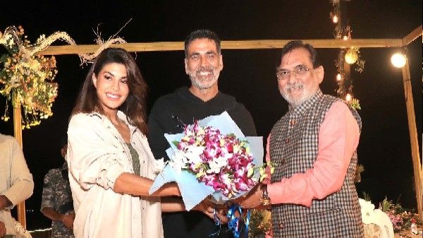 अक्षय कुमार और जैकलीन फर्नांडीज ने रामसेतु की शूटिंग के दौरान प्रफुल्ल पटेल से की मुलाकात!