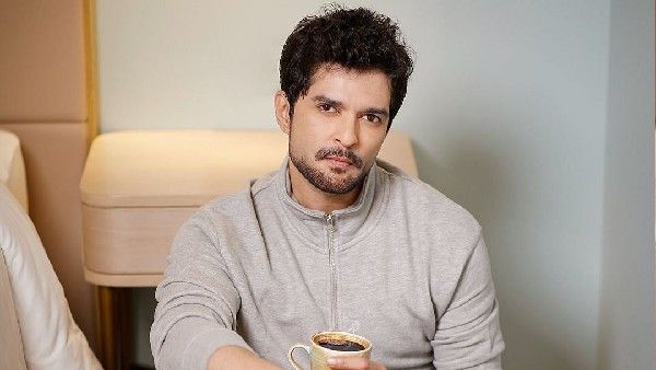 Bigg Boss 15: राकेश बापट ने शो से बाहर होने पर किया खुलासा- 5 साल पुरानी बीमारी काफी दर्दनाक