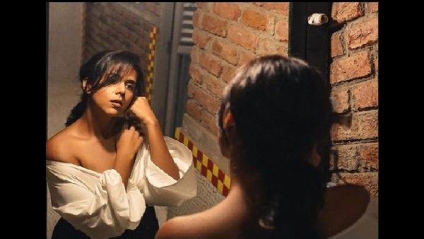 टीवी की बढ़ो बहू रिताशा राठौड़ ने बिकिनी के बाद शेयर की टॅापलेस फोटोज, अकेले में देखिए