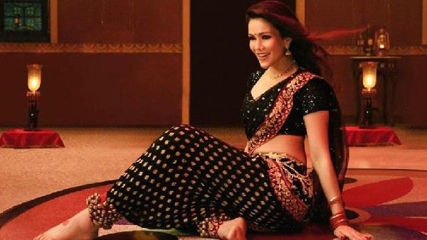 सलमान खान की अंतिम से चिंगारी गाना रिलीज, वलूचा डिसूजा ने किया जबरदस्त लावणी! VIDEO