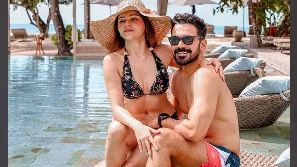 वेकेशन पर इस तरह एन्जॉय करते नजर आए रुबीना दिलैक-अभिनव शुक्ला, बिकिनी में दिए ग्लैमरस पोज