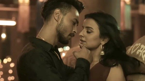 आयुष शर्मा और महिमा मकवाना की अंतिम से रोमांटिक गाना 'होने लगा' रिलीज, दोनों की केमिस्ट्री ने जीता दिल