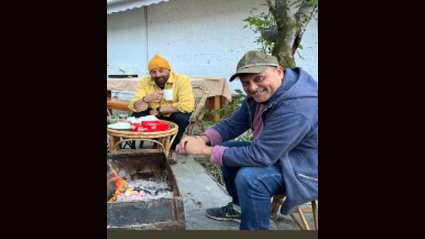 'गदर 2' से सनी देओल और अनिल शर्मा की पहली तस्वीर आई सामने, अमीषा पटेल ने किया पोस्ट!