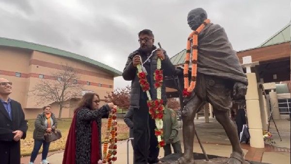 ’द कश्मीर फाइल्स': विवेक रंजन अग्निहोत्री और पल्लवी जोशी ने अटलांटा में पीस मार्च में लिया भाग!