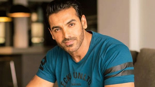Birthday: करोड़ों में खेलते हैं एक्शन सुपरस्टार जॉन अब्राहम, 250 करोड़ प्रॉपर्टी और ढेर सारी बाइक