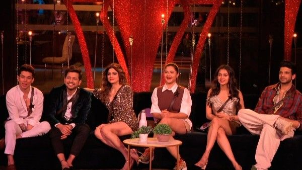 Bigg Boss 15 का विनर बनने से पहले सभी कंटेस्टेंट हुए भावुक, सभी ने देखा अपना खास सफर
