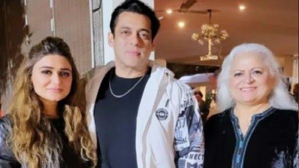 सलमान खान ने यूलिया वंतूर, संगीता बिजलानी और बीना काक के साथ मनाया नए साल का जश्न!