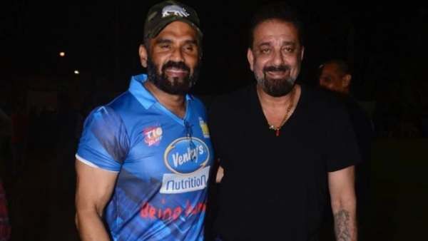 कॉमेडी फिल्म के लिए संजय दत्त और सुनील शेट्टी ने मिलाया हाथ- सालों बाद नजर आएंगे साथ