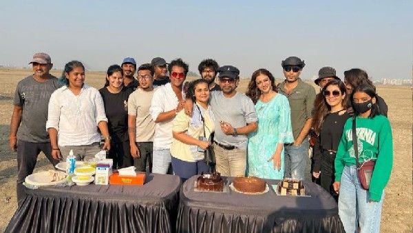 तब्बू ने खत्म की फिल्म भूल भुलैया 2 की शूटिंग, सेट से सामने आई शानदार तस्वीर!