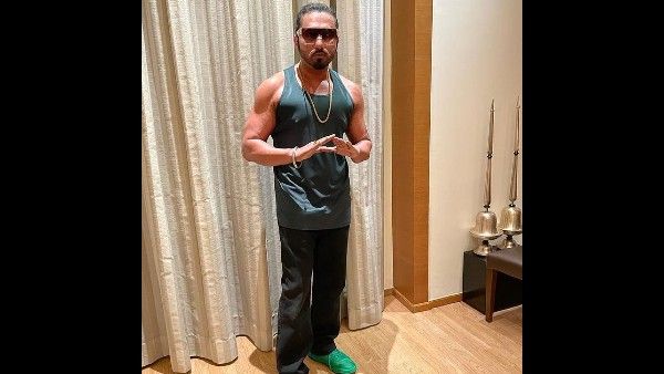 बेहद दुबले हुए सिंगर हनी सिंह, वायरल तस्वीर देख फैंस ने बोला - ये कैसा बॉडी ट्रांसफॉर्मेशन, बुरी हालत !