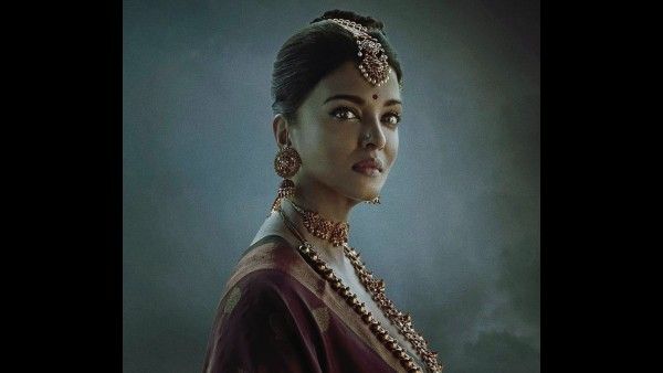 'पोन्नियिन सेलवन' से पहले जब 5 बार ऐश्वर्या राय बच्चन दिखीं बला की खूबसूरत, कातिलाना महारानी लुक