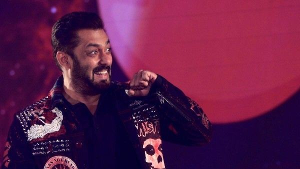 'अबु धाबी' में पहली बार बड़ा धमाका करेंगे सलमान खान, खबर पढ़कर उछल जाएंगे फैंस!