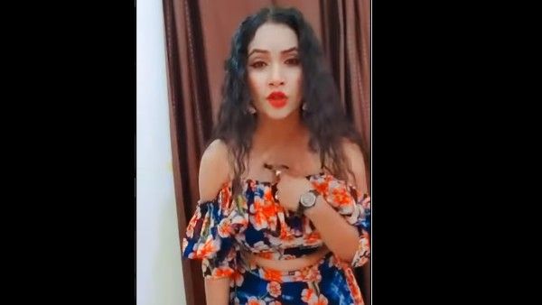 MMS कांड के बाद भोजपुरी एक्ट्रेस त्रिशा कर मधु ने फिर से फैंस को किया घायल, कातिलाना VIDEO