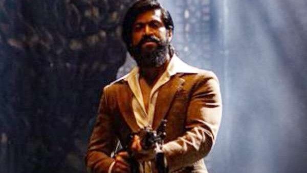 यश की KGF chapter 2 ने एडवांस बुकिंग में बनाया बड़ा रिकॉर्ड, बन गई पहली दक्षिण भारतीय फिल्म !