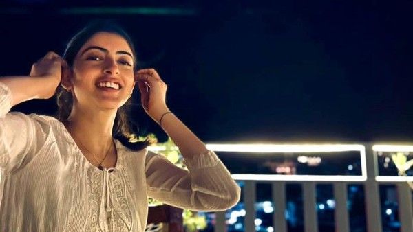 अमिताभ बच्चन की नातिन नव्या नवेली नंदा इस एक्टर को कर रही हैं डेट , बदला अपना इंस्टाग्राम !